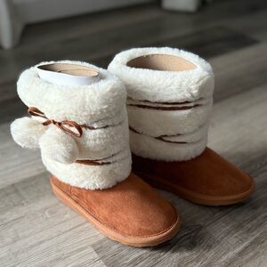 Freya Chestnut and Cream Boots